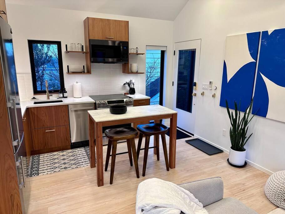 Greenwood Getaway Seattle Exterior photo